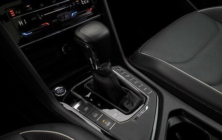 Volkswagen Tiguan II, 2020 год, 3 798 000 рублей, 13 фотография