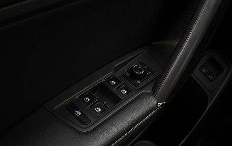 Volkswagen Tiguan II, 2020 год, 3 798 000 рублей, 19 фотография