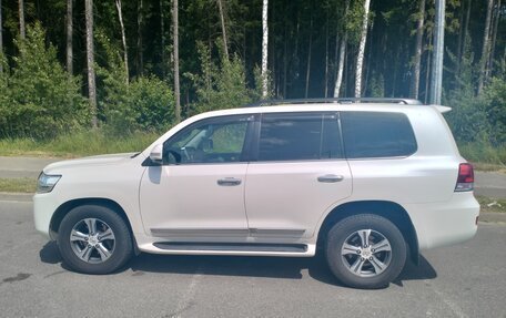 Toyota Land Cruiser 200, 2018 год, 7 000 000 рублей, 4 фотография