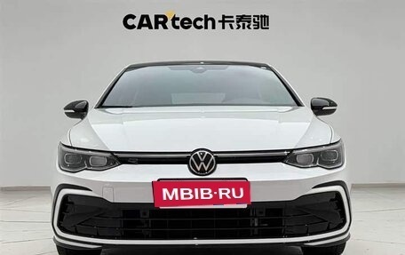 Volkswagen Golf VIII, 2022 год, 1 820 000 рублей, 2 фотография