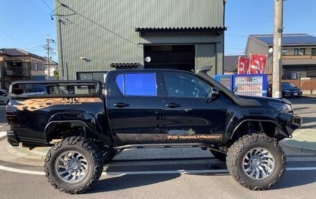 Toyota Hilux VIII, 2023 год, 7 500 000 рублей, 5 фотография