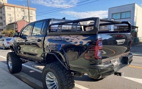 Toyota Hilux VIII, 2023 год, 7 500 000 рублей, 3 фотография