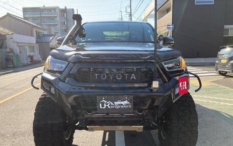 Toyota Hilux VIII, 2023 год, 7 500 000 рублей, 2 фотография