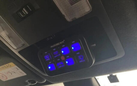 Toyota Hilux VIII, 2023 год, 7 500 000 рублей, 24 фотография