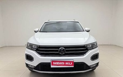 Volkswagen T-Roc I, 2022 год, 1 800 000 рублей, 1 фотография