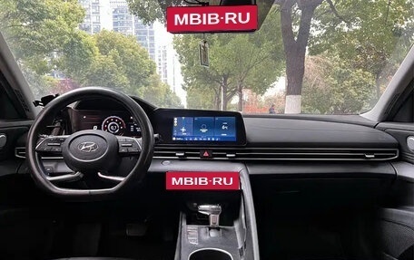 Hyundai Elantra, 2021 год, 1 099 000 рублей, 10 фотография