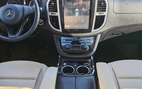 Mercedes-Benz Vito, 2022 год, 7 500 000 рублей, 5 фотография