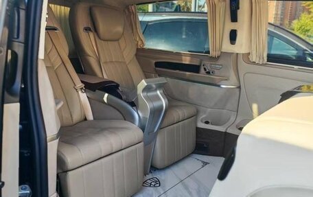 Mercedes-Benz Vito, 2022 год, 7 500 000 рублей, 7 фотография