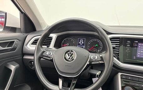 Volkswagen T-Roc I, 2022 год, 1 800 000 рублей, 12 фотография