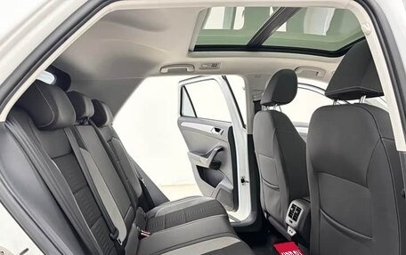 Volkswagen T-Roc I, 2022 год, 1 800 000 рублей, 8 фотография