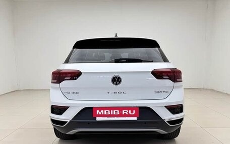 Volkswagen T-Roc I, 2022 год, 1 800 000 рублей, 4 фотография