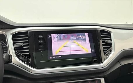 Volkswagen T-Roc I, 2022 год, 1 800 000 рублей, 15 фотография