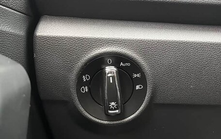 Volkswagen T-Roc I, 2022 год, 1 800 000 рублей, 17 фотография