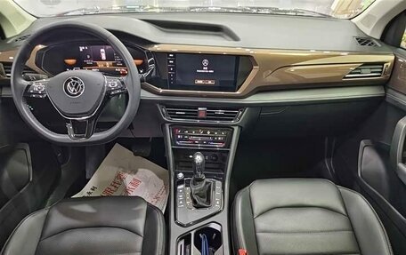 Volkswagen Tharu, 2022 год, 1 900 000 рублей, 8 фотография