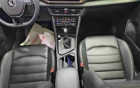 Volkswagen Tharu, 2022 год, 1 900 000 рублей, 13 фотография