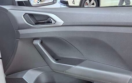 Volkswagen T-Cross I, 2021 год, 1 600 000 рублей, 19 фотография