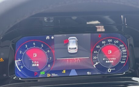 Volkswagen Golf VIII, 2022 год, 1 945 000 рублей, 13 фотография