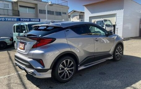 Toyota C-HR I рестайлинг, 2023 год, 1 750 000 рублей, 2 фотография
