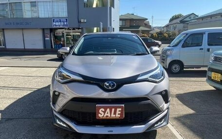 Toyota C-HR I рестайлинг, 2023 год, 1 750 000 рублей, 4 фотография