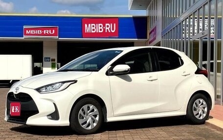 Toyota Yaris, 2022 год, 975 007 рублей, 1 фотография