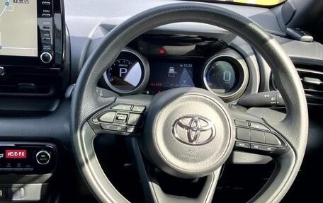 Toyota Yaris, 2022 год, 975 007 рублей, 12 фотография