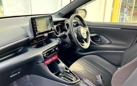 Toyota Yaris, 2022 год, 975 007 рублей, 13 фотография