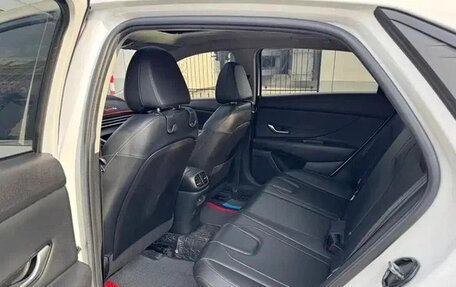 Hyundai Elantra, 2023 год, 1 300 060 рублей, 9 фотография