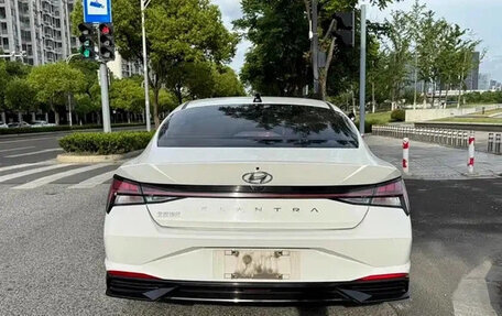 Hyundai Elantra, 2023 год, 1 300 060 рублей, 6 фотография