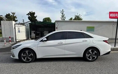 Hyundai Elantra, 2023 год, 1 300 060 рублей, 4 фотография