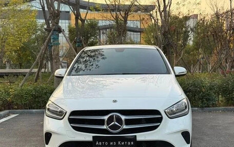 Mercedes-Benz B-Класс, 2023 год, 2 100 060 рублей, 2 фотография