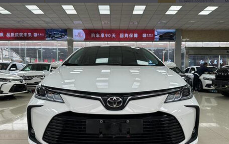 Toyota Corolla, 2022 год, 1 950 000 рублей, 2 фотография