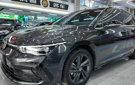 Volkswagen Golf VIII, 2023 год, 1 793 027 рублей, 1 фотография