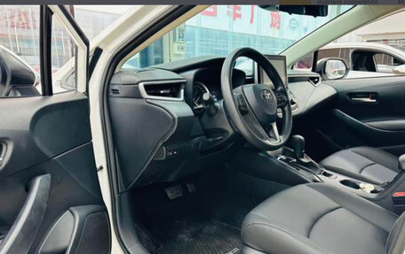 Toyota Corolla, 2022 год, 1 950 000 рублей, 5 фотография