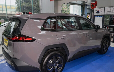 Toyota RAV4, 2025 год, 4 365 000 рублей, 6 фотография