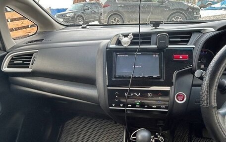 Honda Fit III, 2016 год, 1 050 000 рублей, 5 фотография