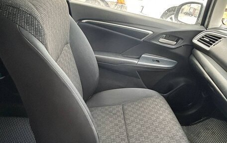 Honda Fit III, 2016 год, 1 050 000 рублей, 10 фотография