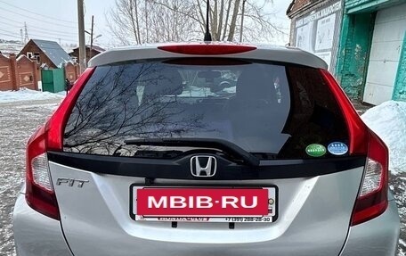 Honda Fit III, 2016 год, 1 050 000 рублей, 14 фотография