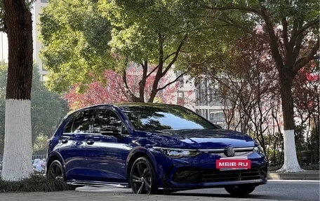 Volkswagen Golf VIII, 2023 год, 1 739 027 рублей, 3 фотография