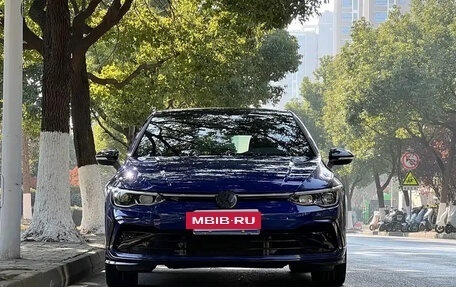 Volkswagen Golf VIII, 2023 год, 1 739 027 рублей, 2 фотография