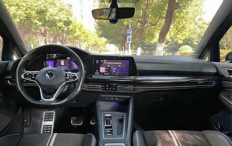 Volkswagen Golf VIII, 2023 год, 1 739 027 рублей, 14 фотография