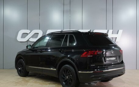 Volkswagen Tiguan II, 2021 год, 2 439 000 рублей, 2 фотография