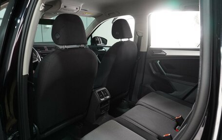 Volkswagen Tiguan II, 2021 год, 2 439 000 рублей, 11 фотография