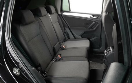 Volkswagen Tiguan II, 2021 год, 2 439 000 рублей, 7 фотография