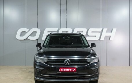 Volkswagen Tiguan II, 2021 год, 2 439 000 рублей, 3 фотография