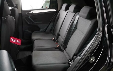 Volkswagen Tiguan II, 2021 год, 2 439 000 рублей, 9 фотография