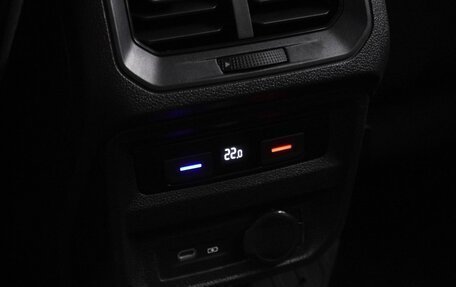 Volkswagen Tiguan II, 2021 год, 2 439 000 рублей, 22 фотография