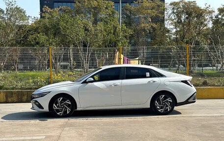 Hyundai Elantra, 2025 год, 1 730 010 рублей, 6 фотография