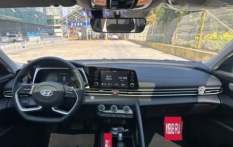 Hyundai Elantra, 2025 год, 1 730 010 рублей, 11 фотография