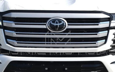 Toyota Land Cruiser, 2025 год, 13 750 000 рублей, 3 фотография