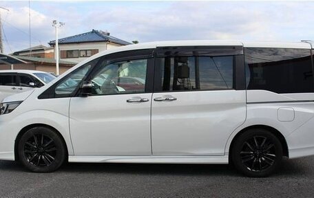 Honda Stepwgn IV, 2019 год, 1 832 000 рублей, 4 фотография